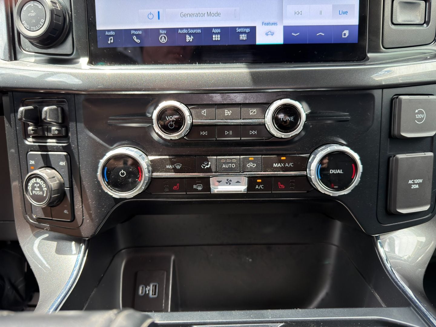 2023 Ford F-150 XLT 4X4 Powerboost Hybrid V6