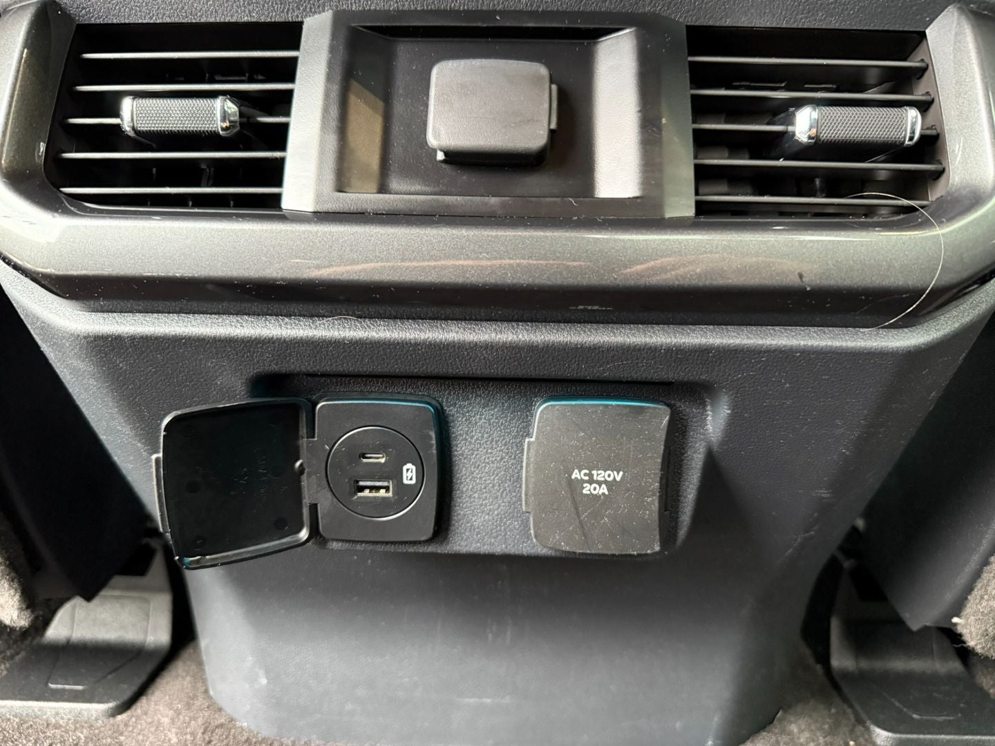 2023 Ford F-150 XLT 4X4 Powerboost Hybrid V6