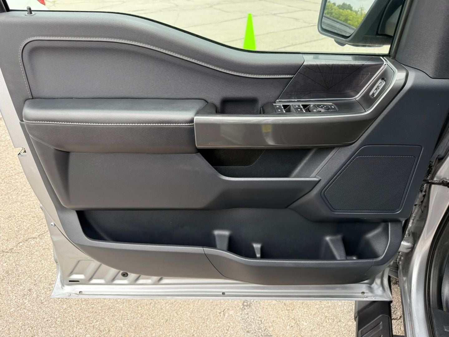 2023 Ford F-150 XLT 4X4 Powerboost Hybrid V6