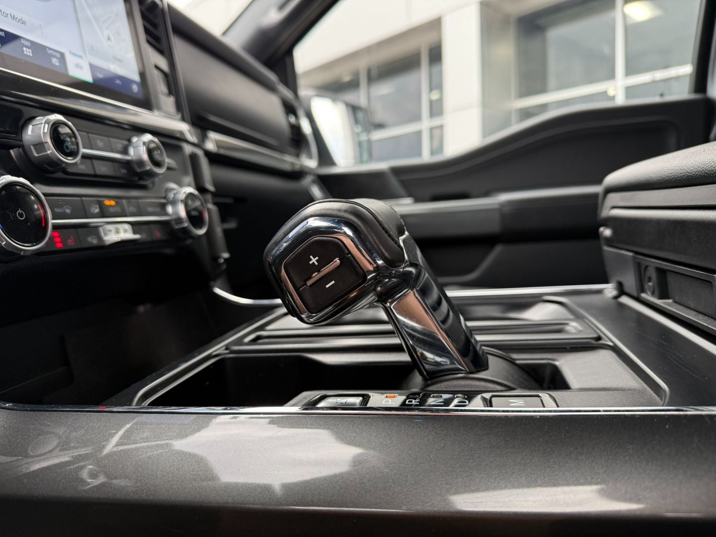 2023 Ford F-150 XLT 4X4 Powerboost Hybrid V6