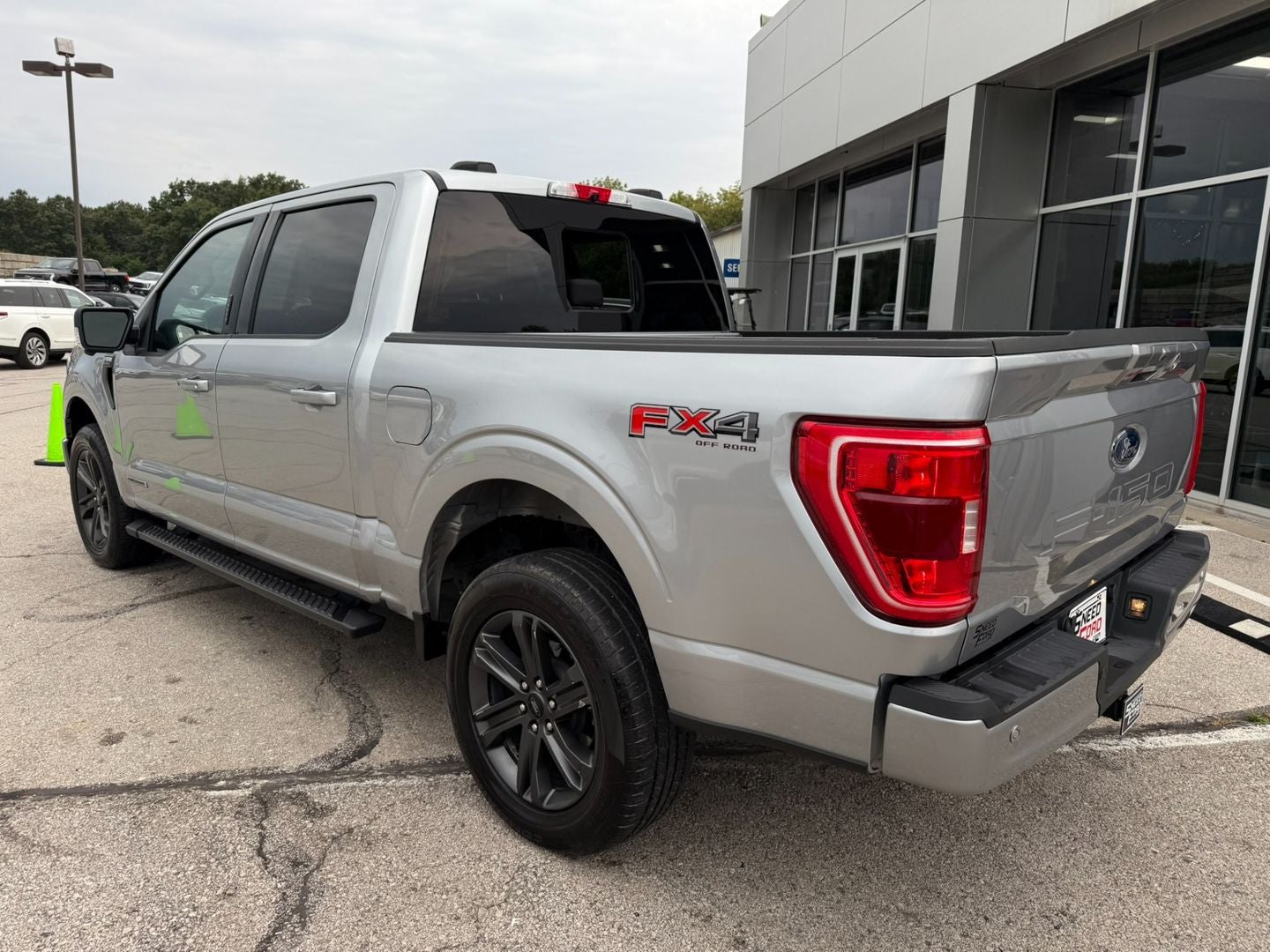 2023 Ford F-150 XLT 4X4 Powerboost Hybrid V6