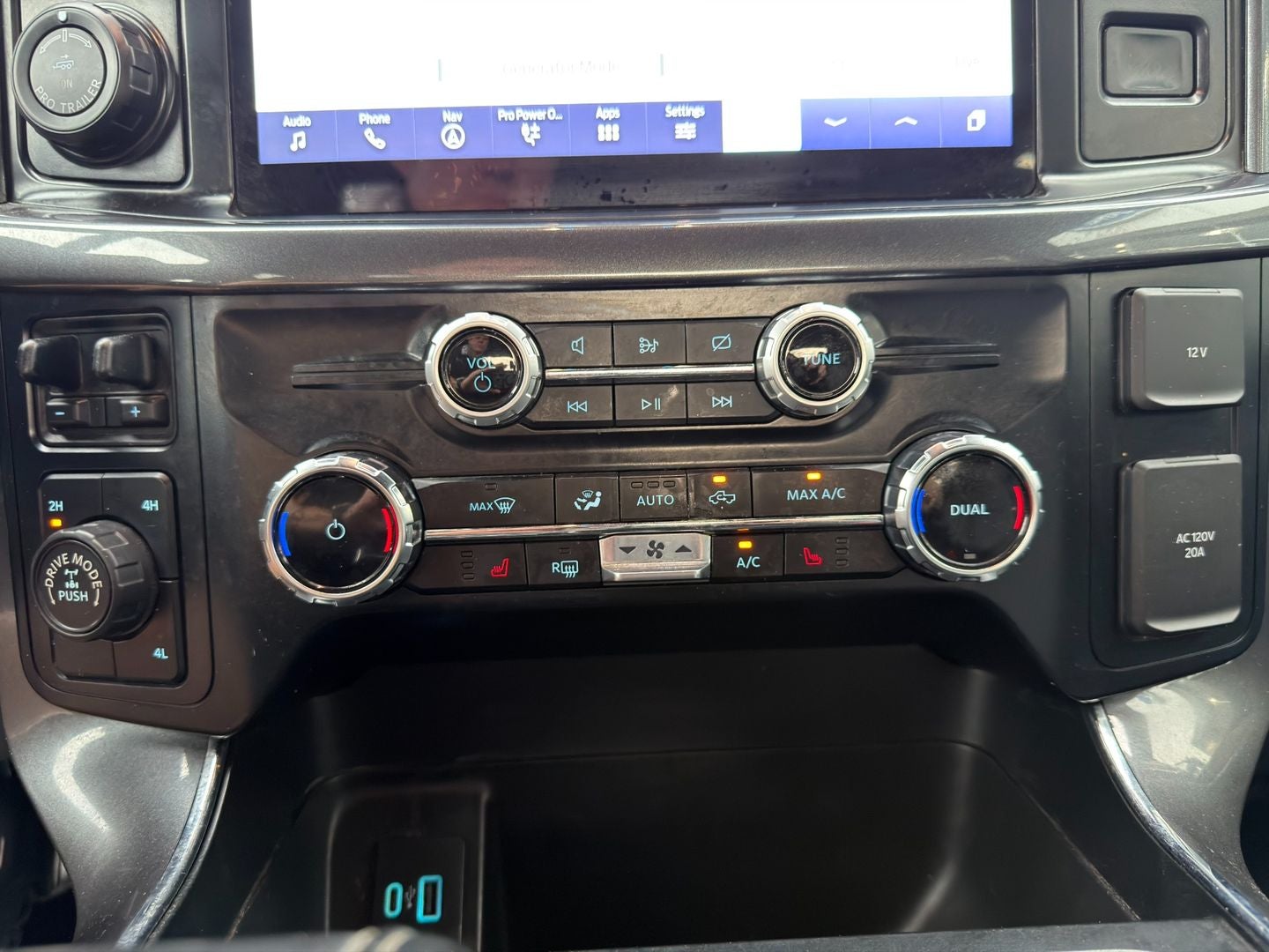 2023 Ford F-150 XLT 4X4 Powerboost Hybrid V6