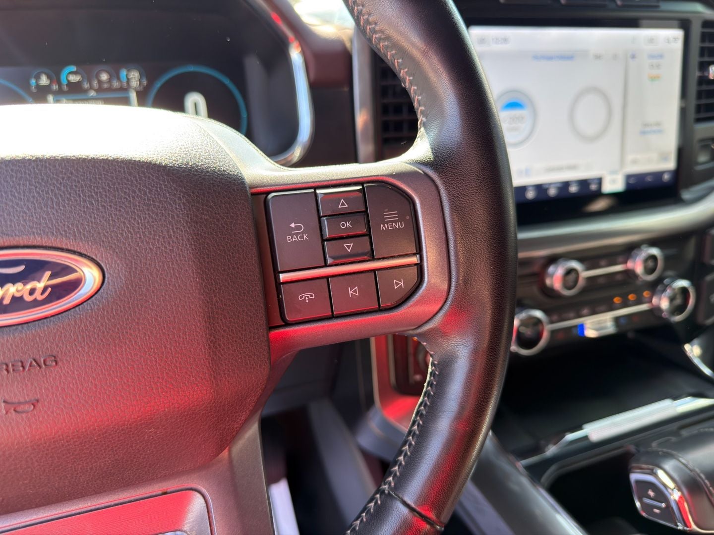 2023 Ford F-150 Lariat 4X4 Powerboost Hybrid V6