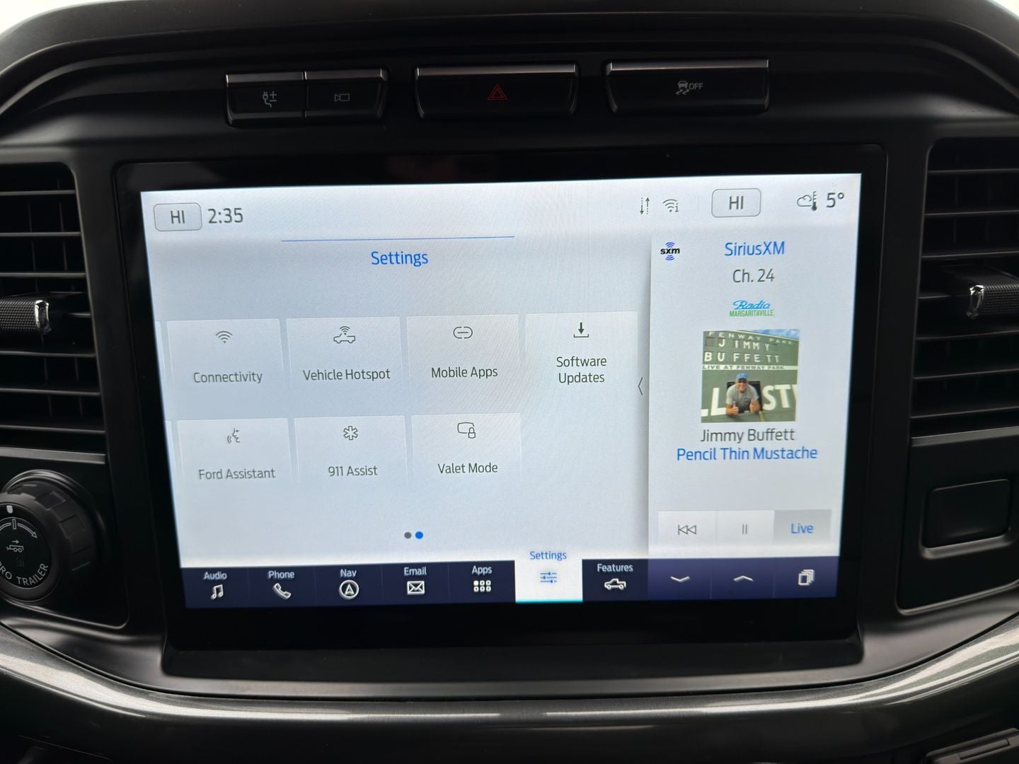 2023 Ford F-150 XLT 4X4 Powerboost Hybrid V6