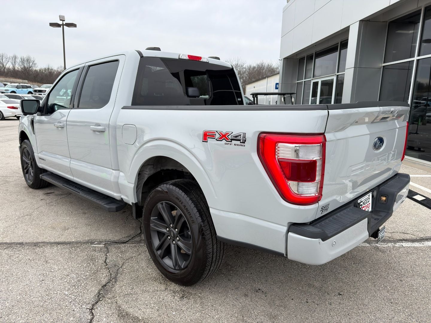 2023 Ford F-150 Lariat 4X4 Powerboost Hybrid V6