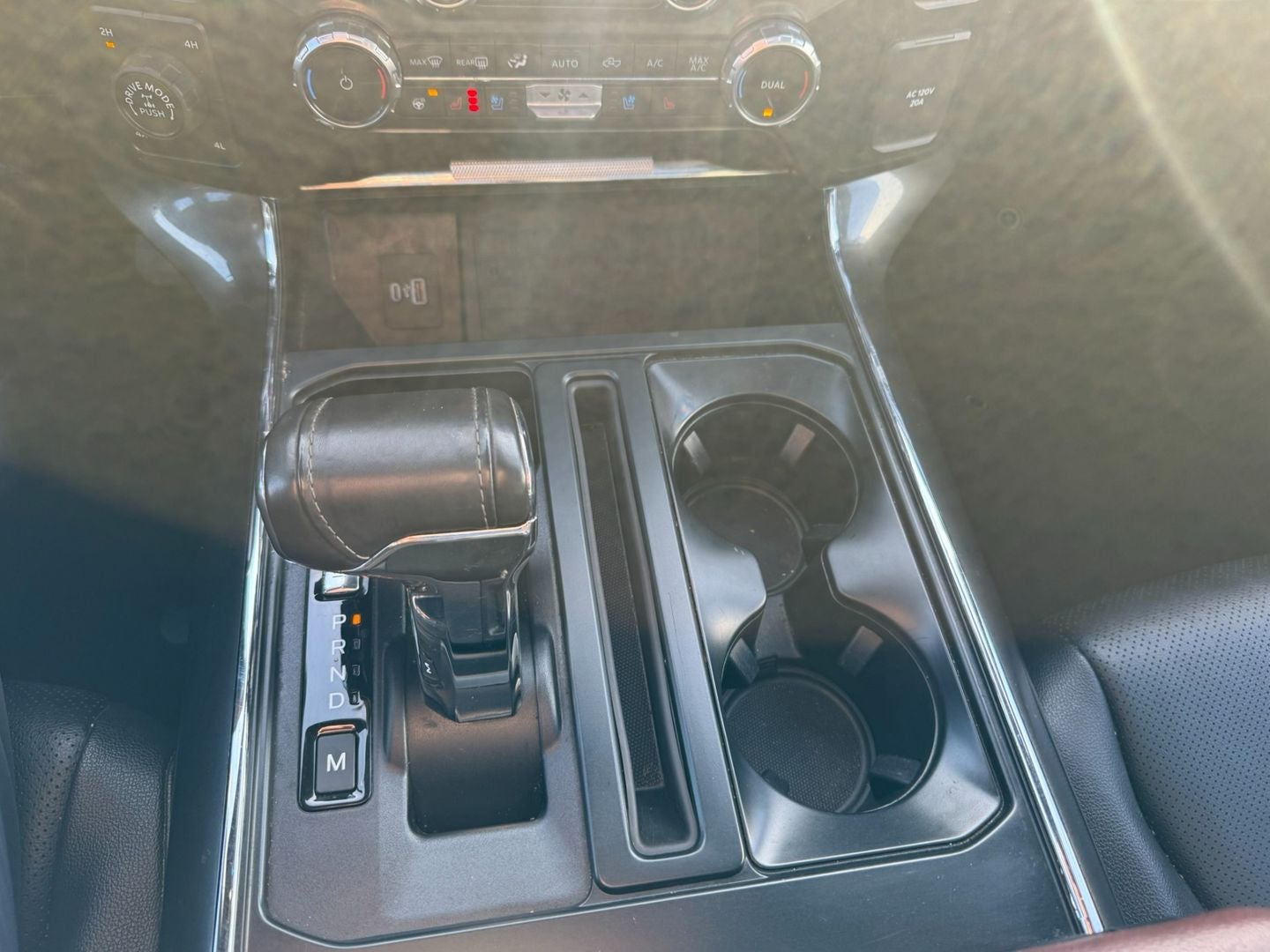 2022 Ford F-150 Lariat 4X4 Powerboost Hybrid V6