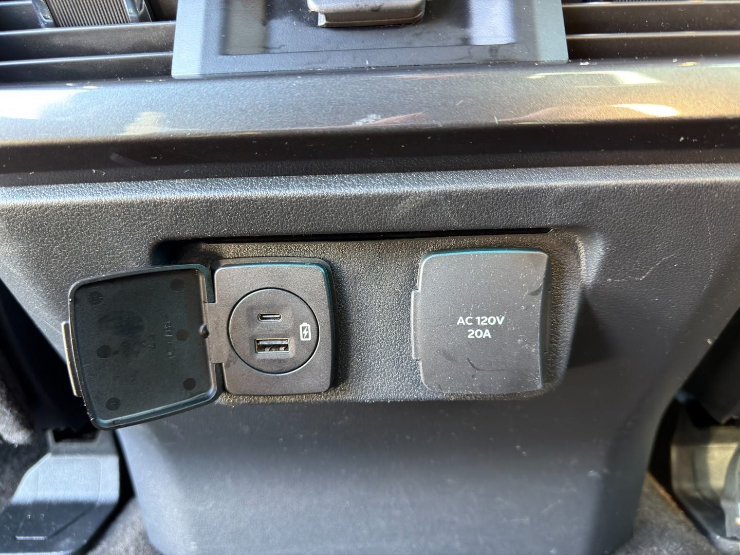 2023 Ford F-150 XLT 4X4 Powerboost Hybrid V6