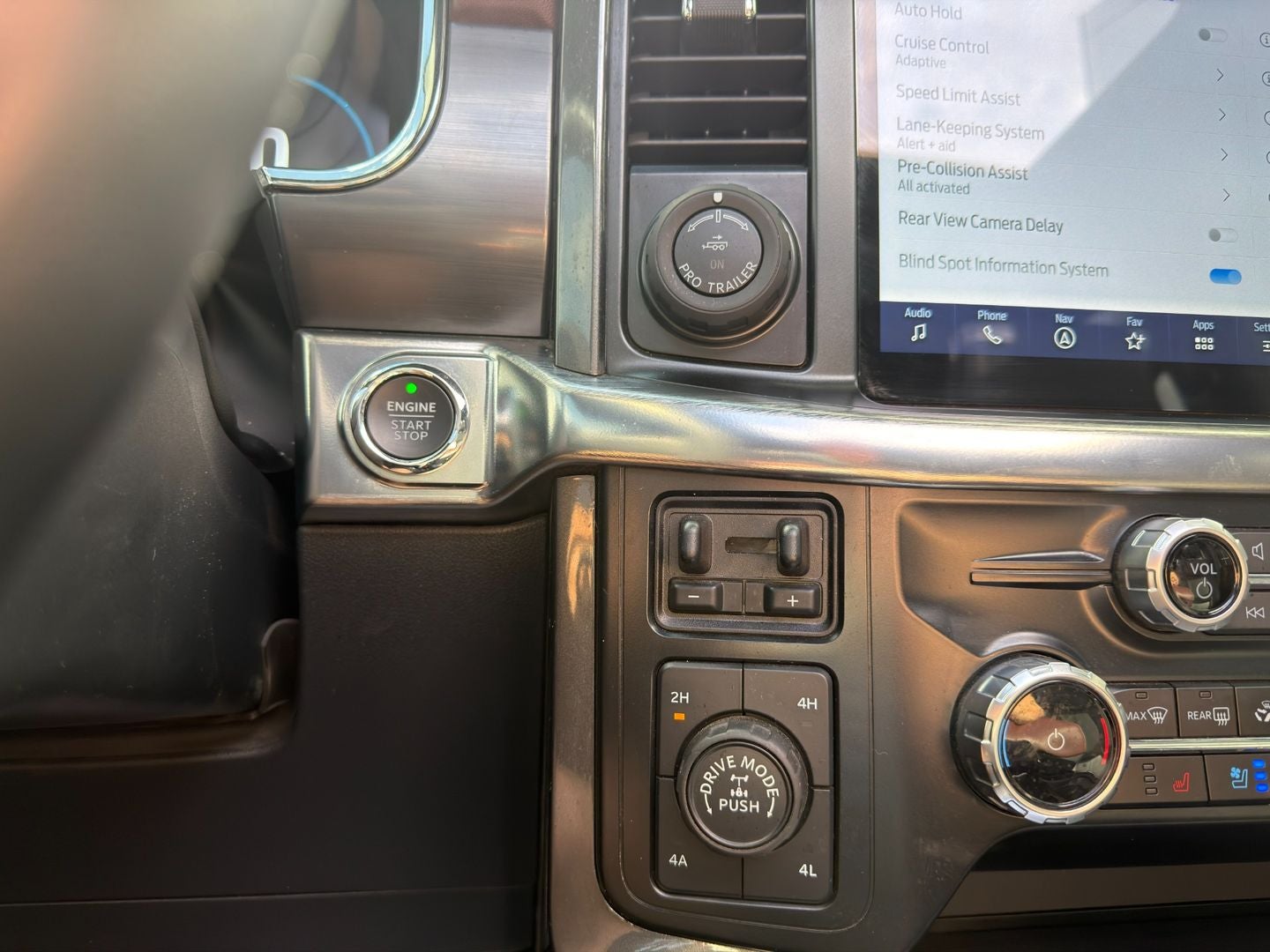 2023 Ford F-150 Lariat 4X4 Powerboost Hybrid V6
