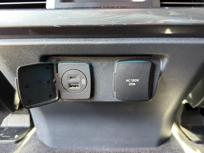 2023 Ford F-150 XLT 4X4 Powerboost Hybrid V6
