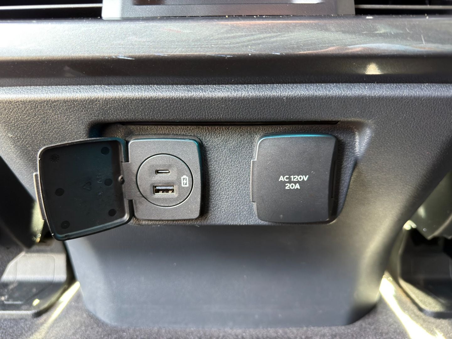 2023 Ford F-150 XLT 4X4 Powerboost Hybrid V6