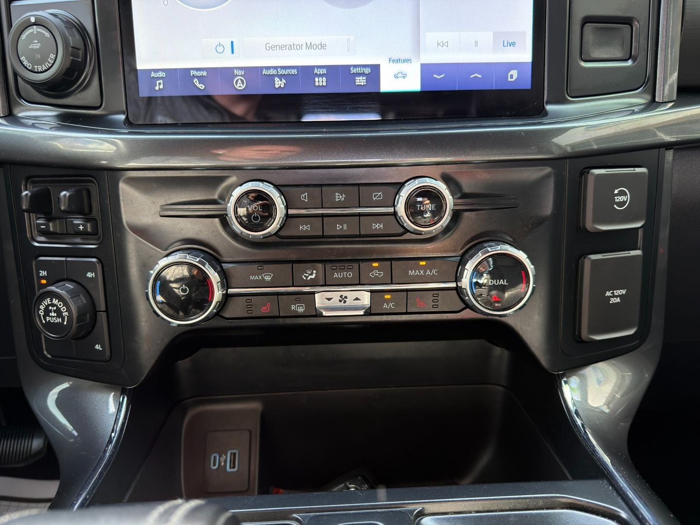 2023 Ford F-150 XLT 4X4 Powerboost Hybrid V6