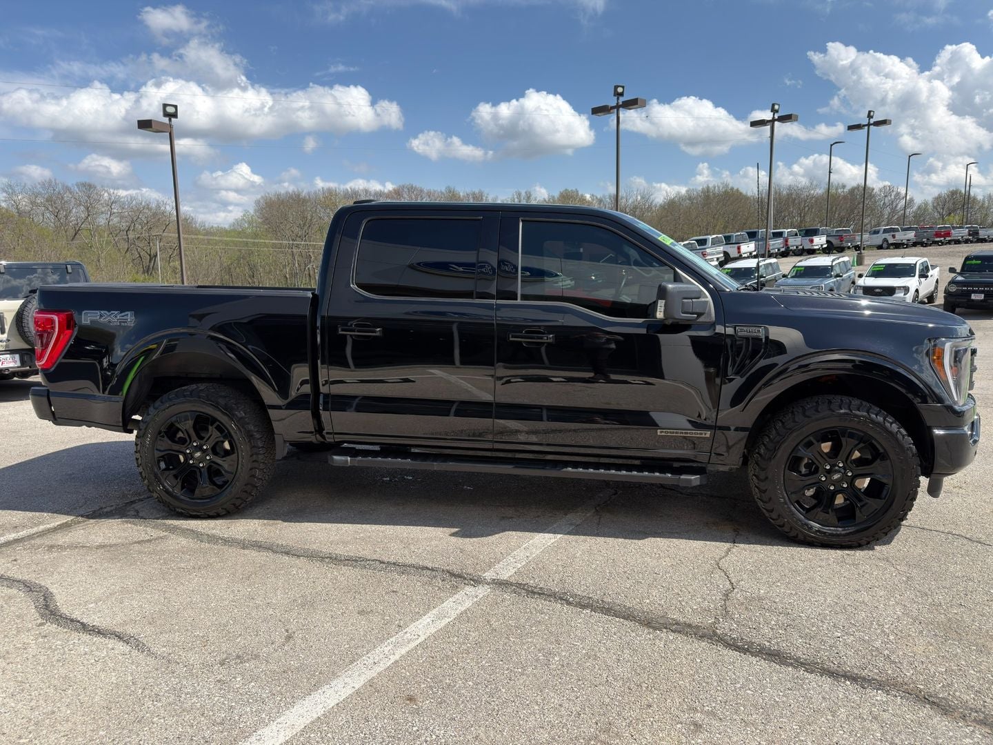 2023 Ford F-150 XLT 4X4 Powerboost Hybrid V6