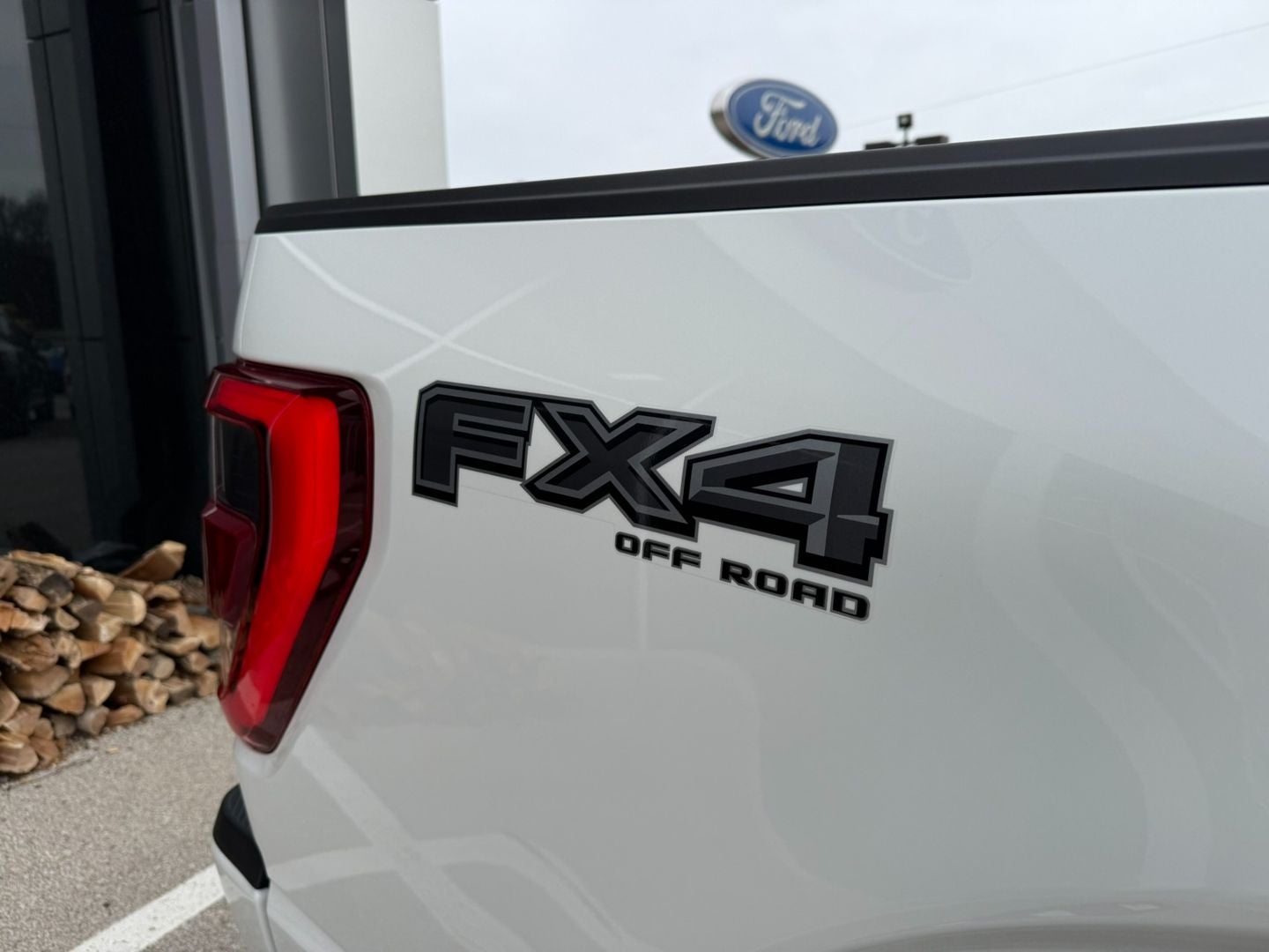 2023 Ford F-150 Lariat 4X4 Powerboost Hybrid V6