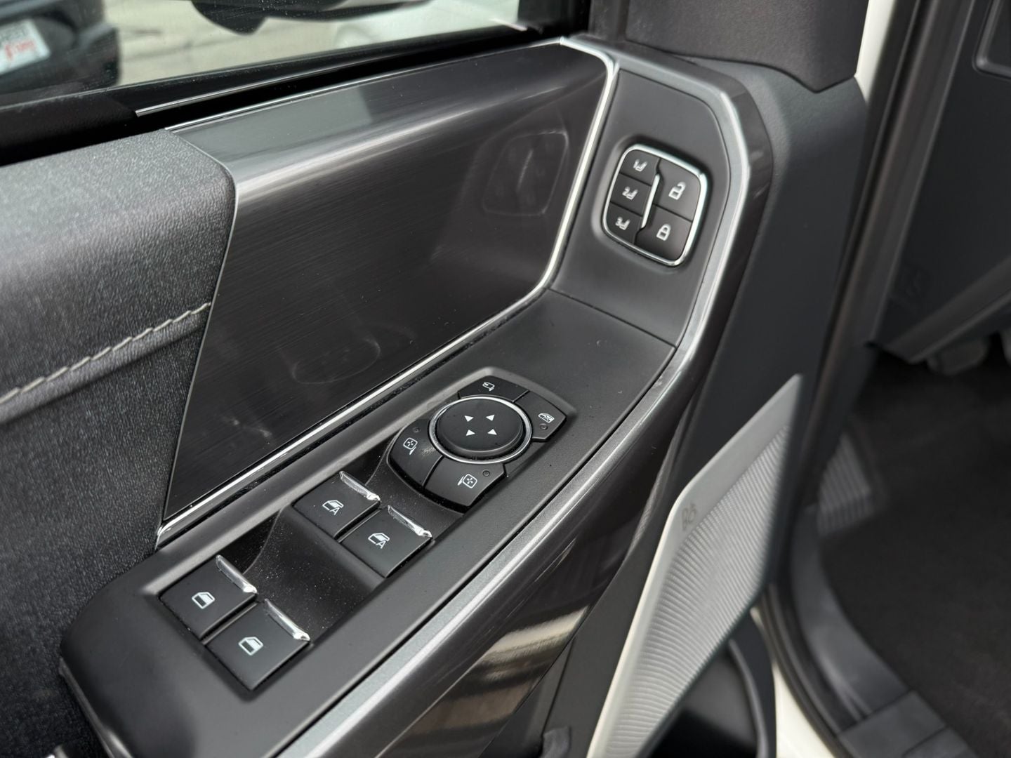 2023 Ford F-150 Lariat 4X4 Powerboost Hybrid V6