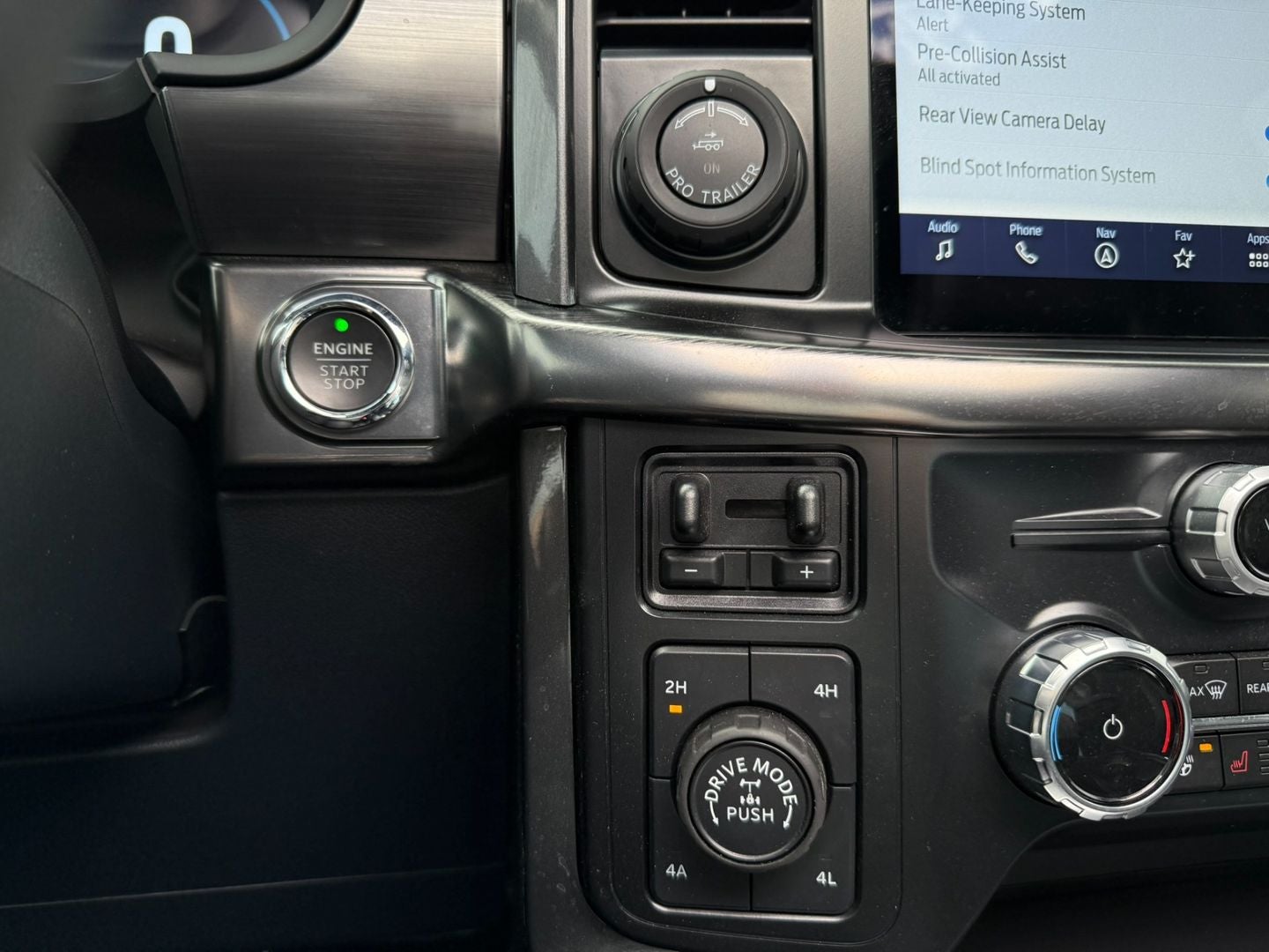 2023 Ford F-150 Lariat 4X4 Powerboost Hybrid V6