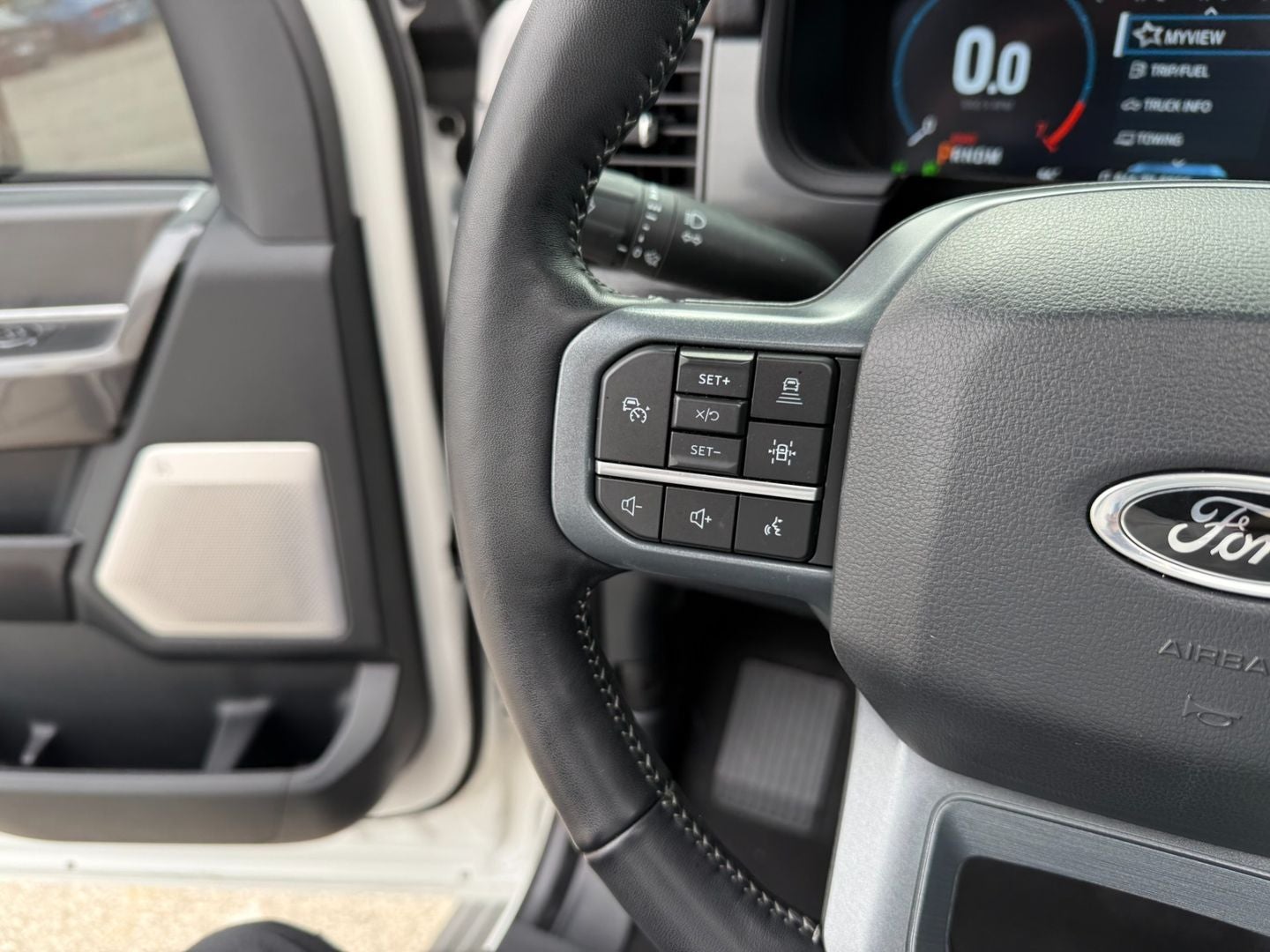 2023 Ford F-150 Lariat 4X4 Powerboost Hybrid V6