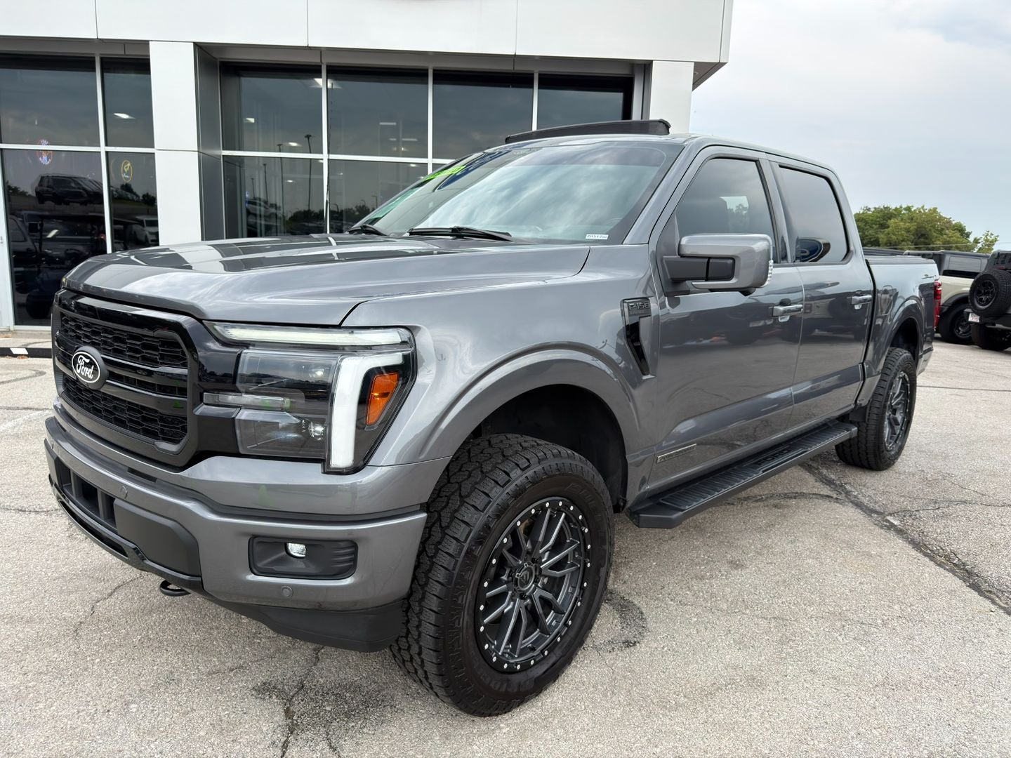 2025 Ford F-150 LARIAT