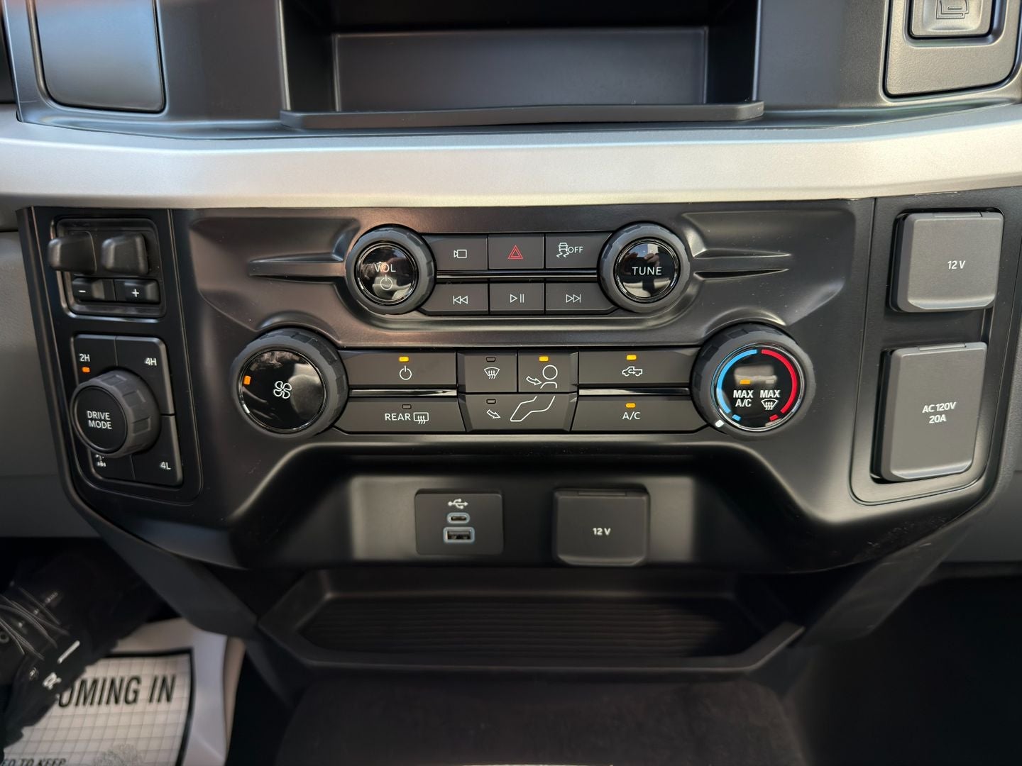 2026 Ford Super Duty F-350® XLT