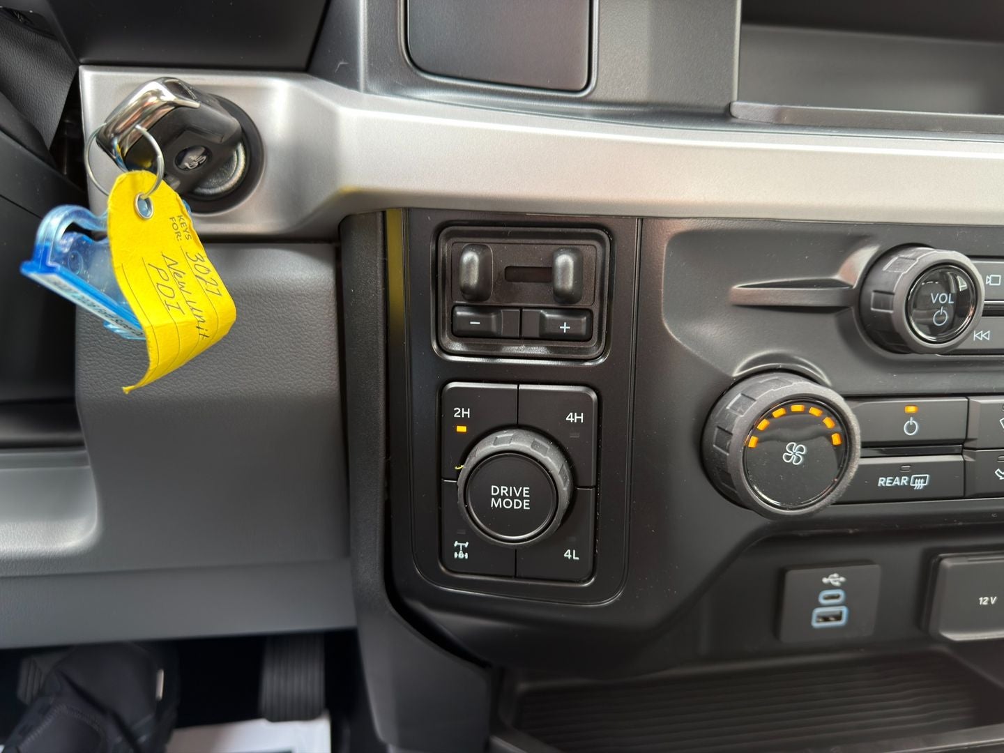 2026 Ford Super Duty F-350® XLT