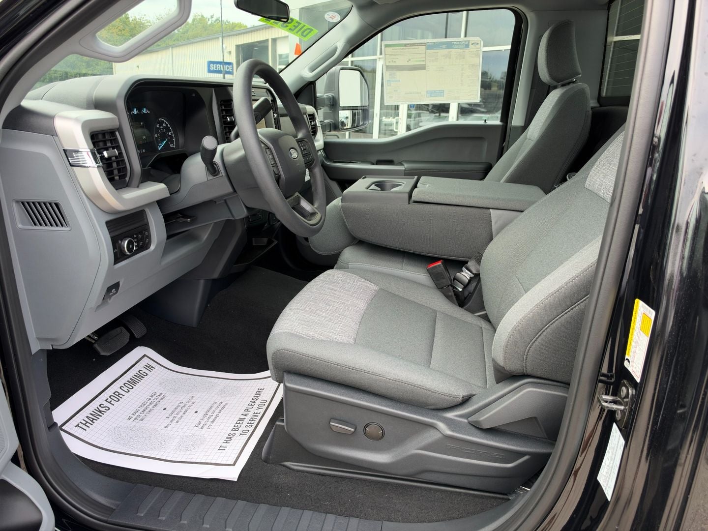 2027 Ford Super Duty F-350 DRW F-350® XLT