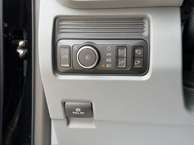 2027 Ford Super Duty F-350 DRW F-350® XLT