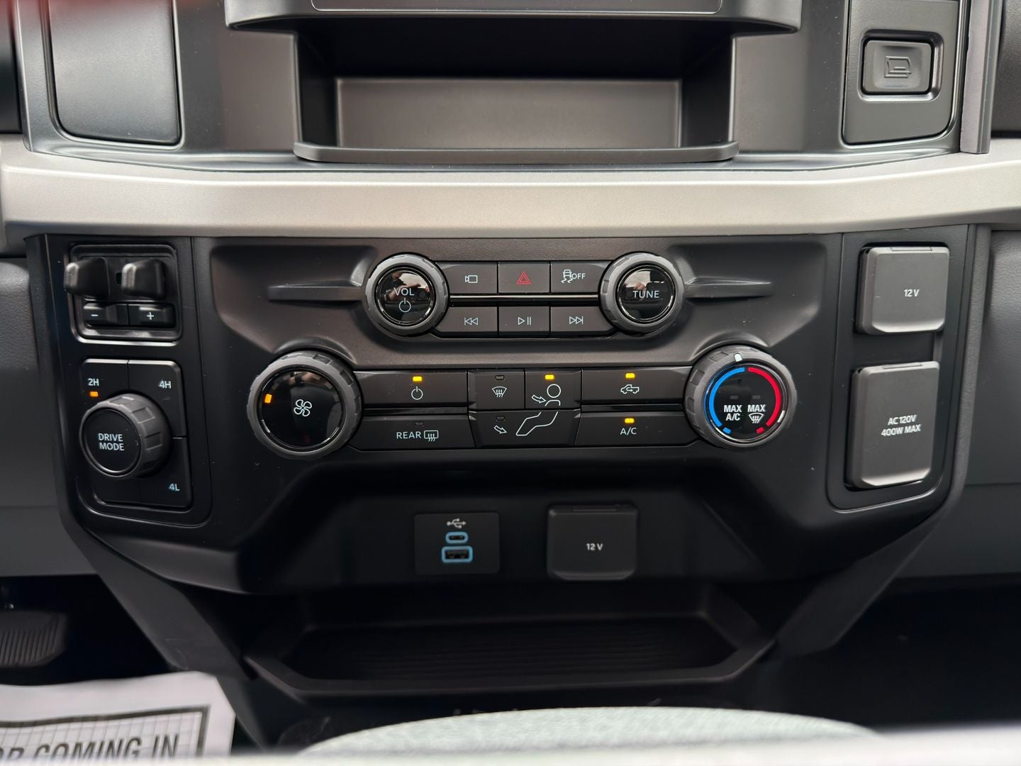 2026 Ford Super Duty F-350® XLT