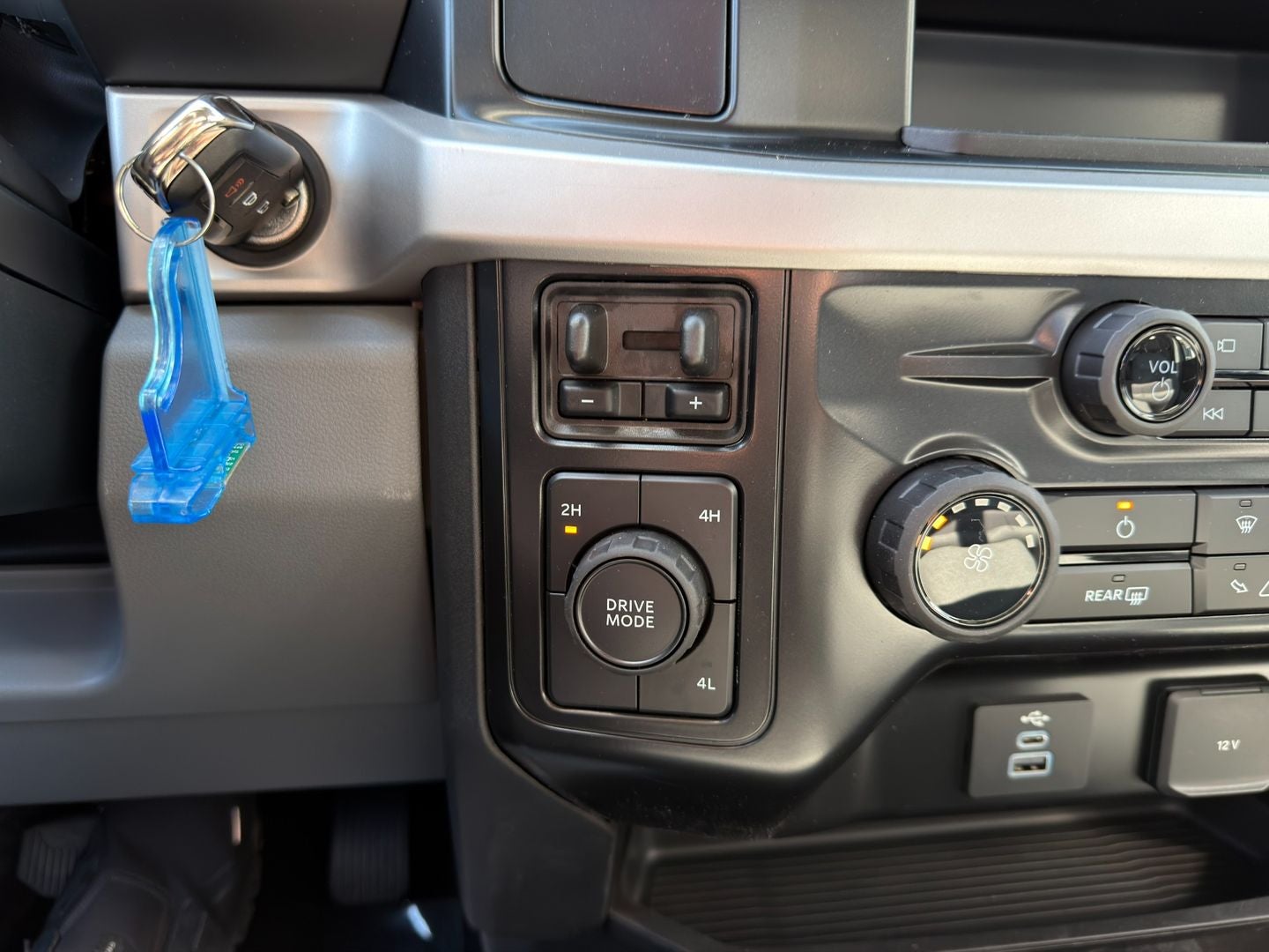 2026 Ford Super Duty F-350® XLT
