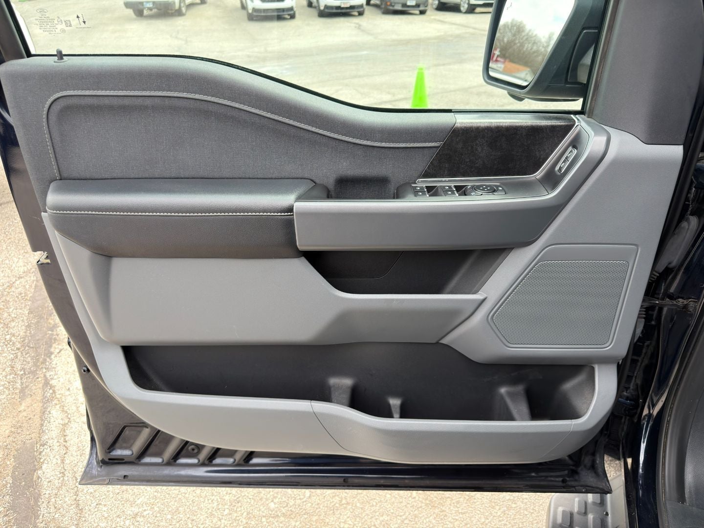 2023 Ford F-150 Lightning XLT