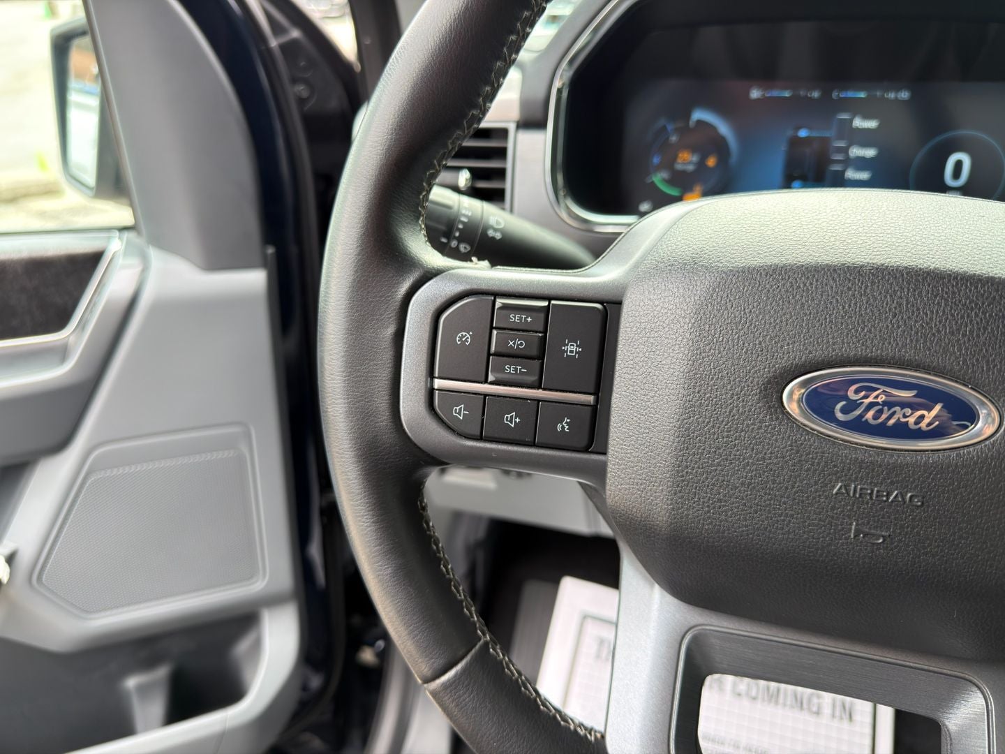 2023 Ford F-150 Lightning XLT