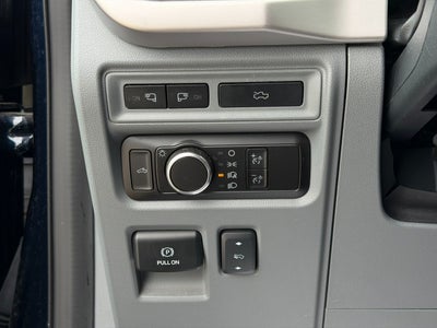2023 Ford F-150 Lightning XLT