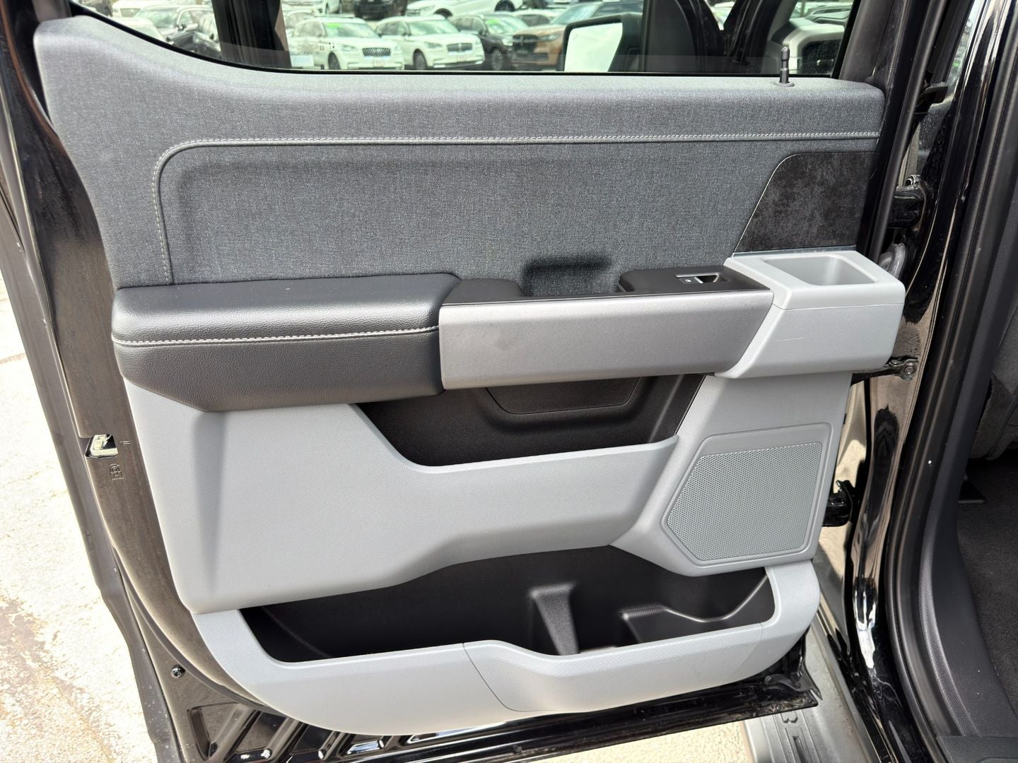 2023 Ford F-150 Lightning XLT