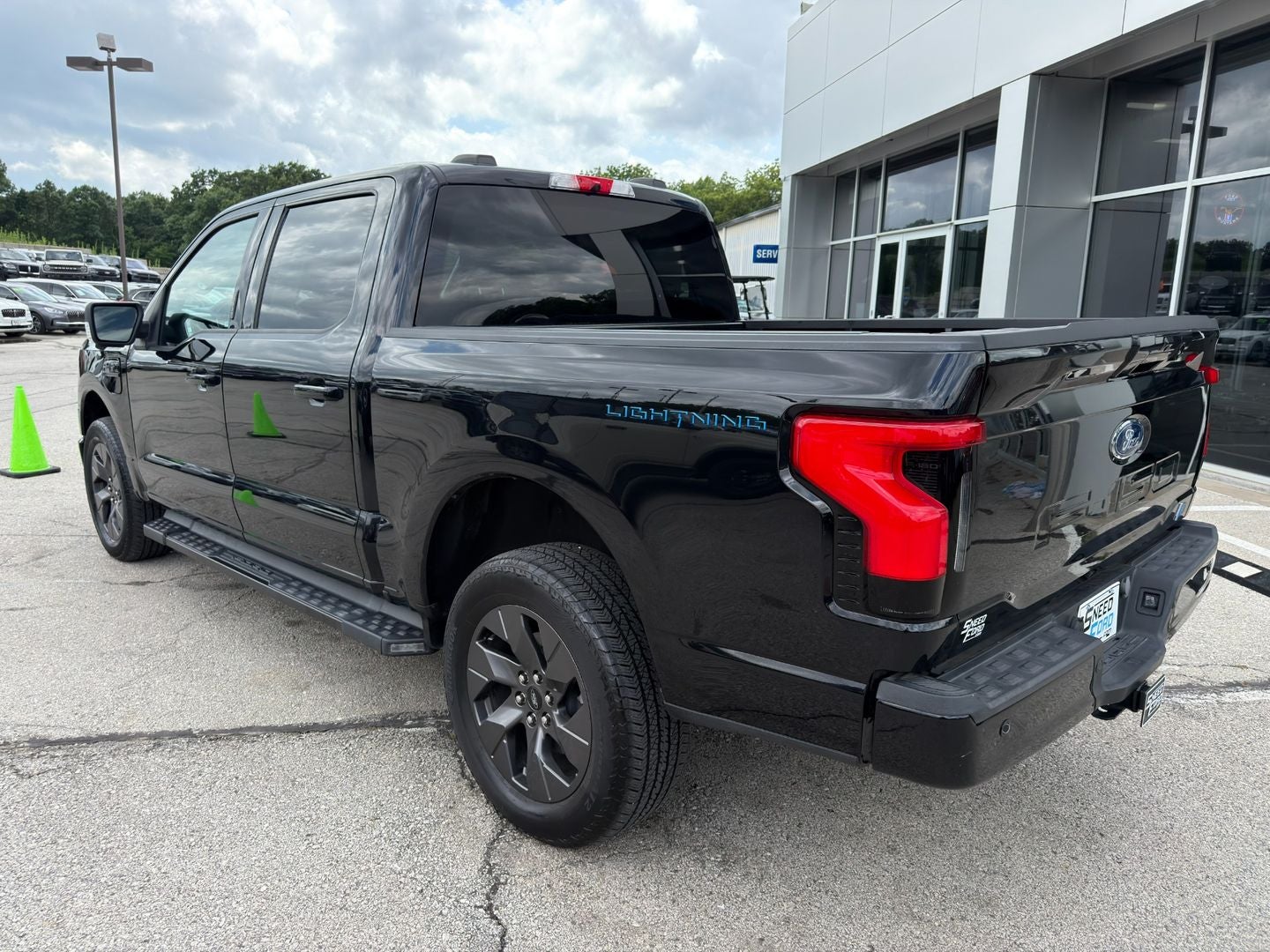 2023 Ford F-150 Lightning XLT