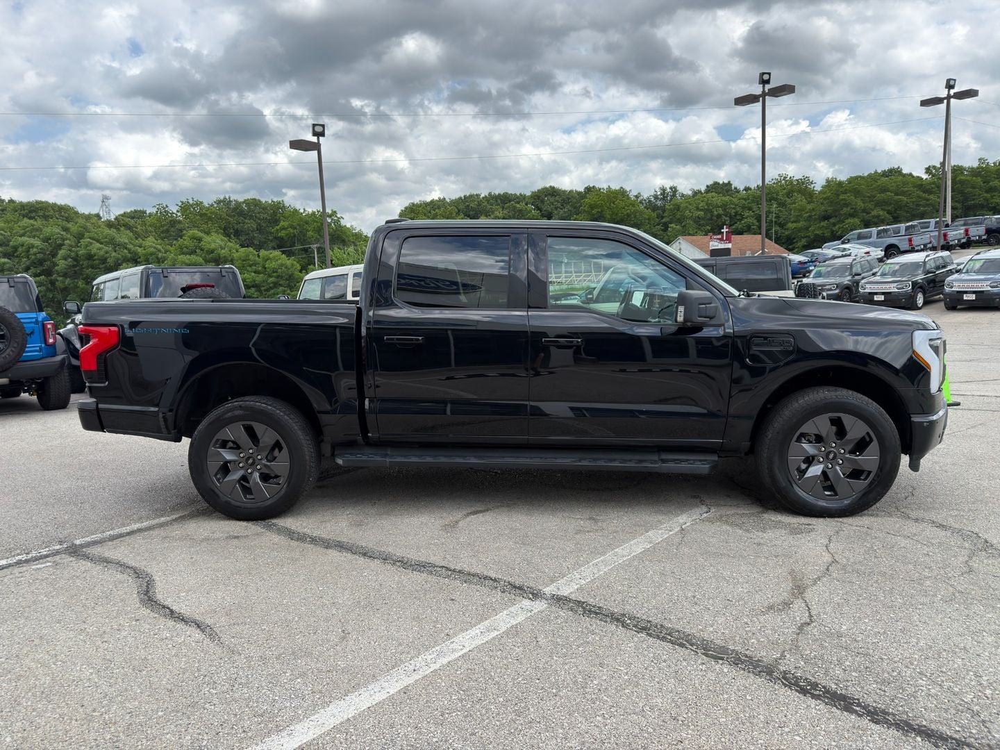 2023 Ford F-150 Lightning XLT