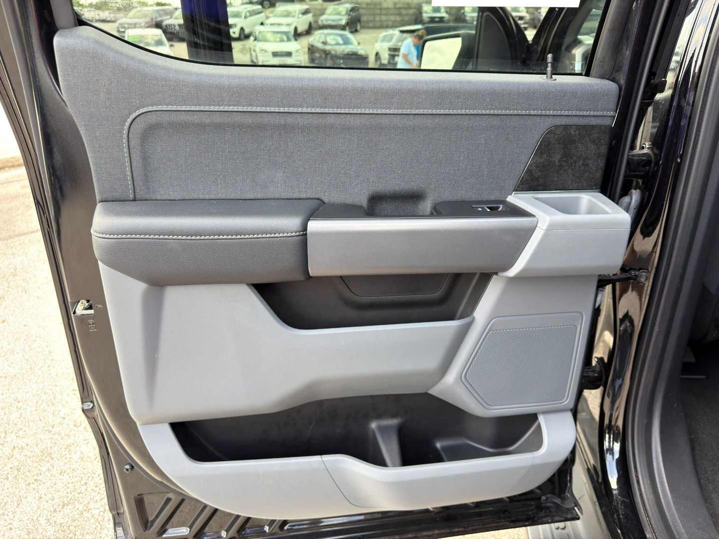 2023 Ford F-150 Lightning XLT