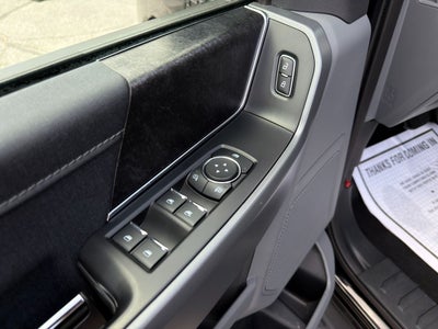 2023 Ford F-150 Lightning XLT