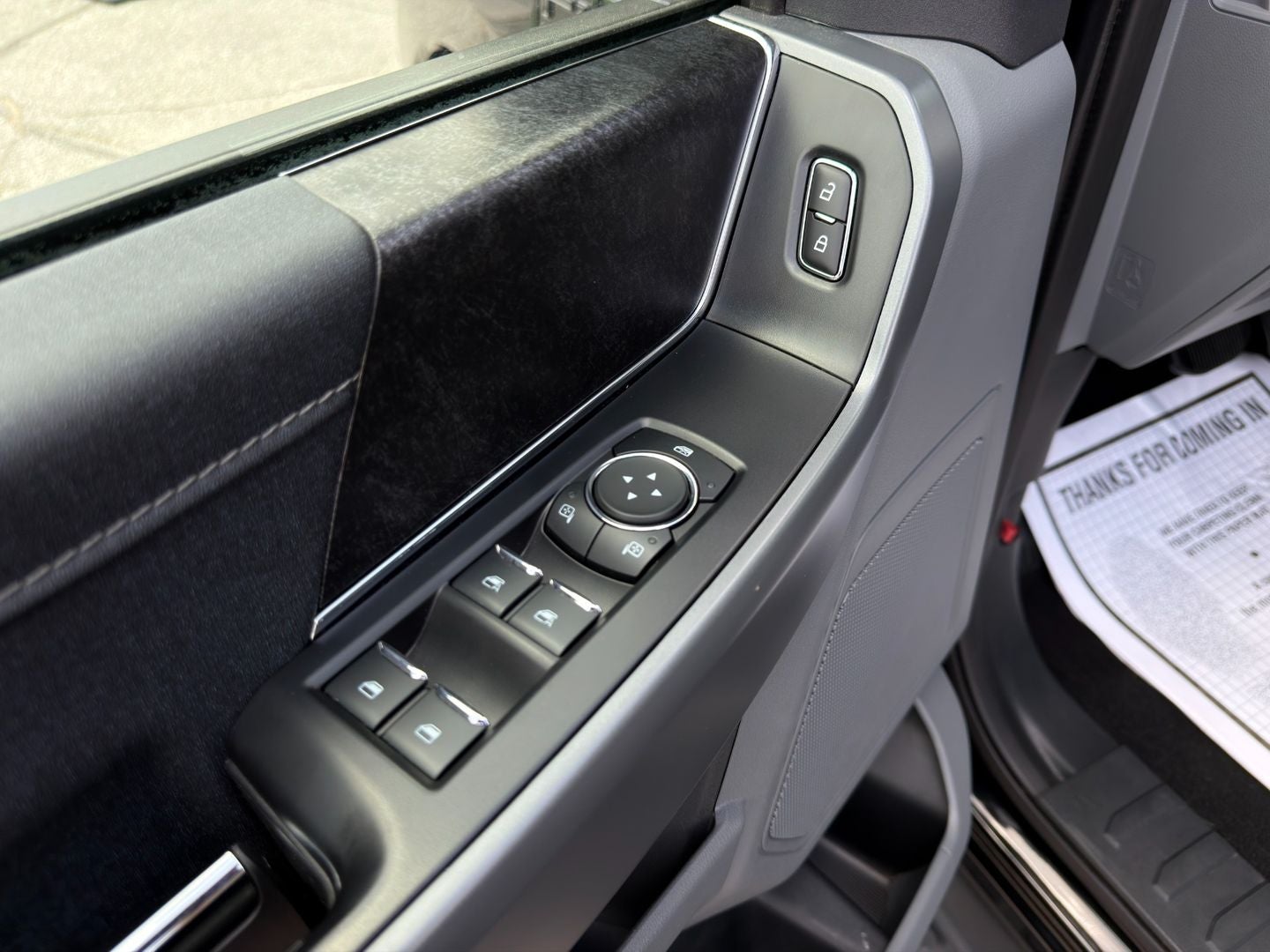 2023 Ford F-150 Lightning XLT
