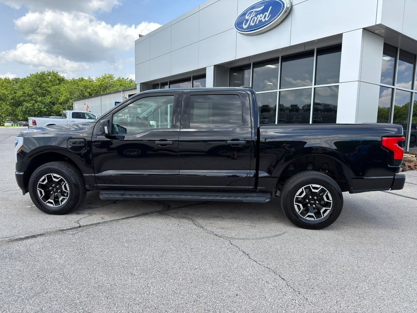 2023 Ford F-150 Lightning XLT