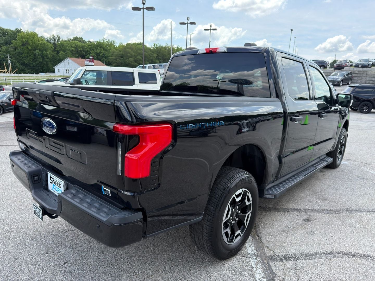 2023 Ford F-150 Lightning XLT