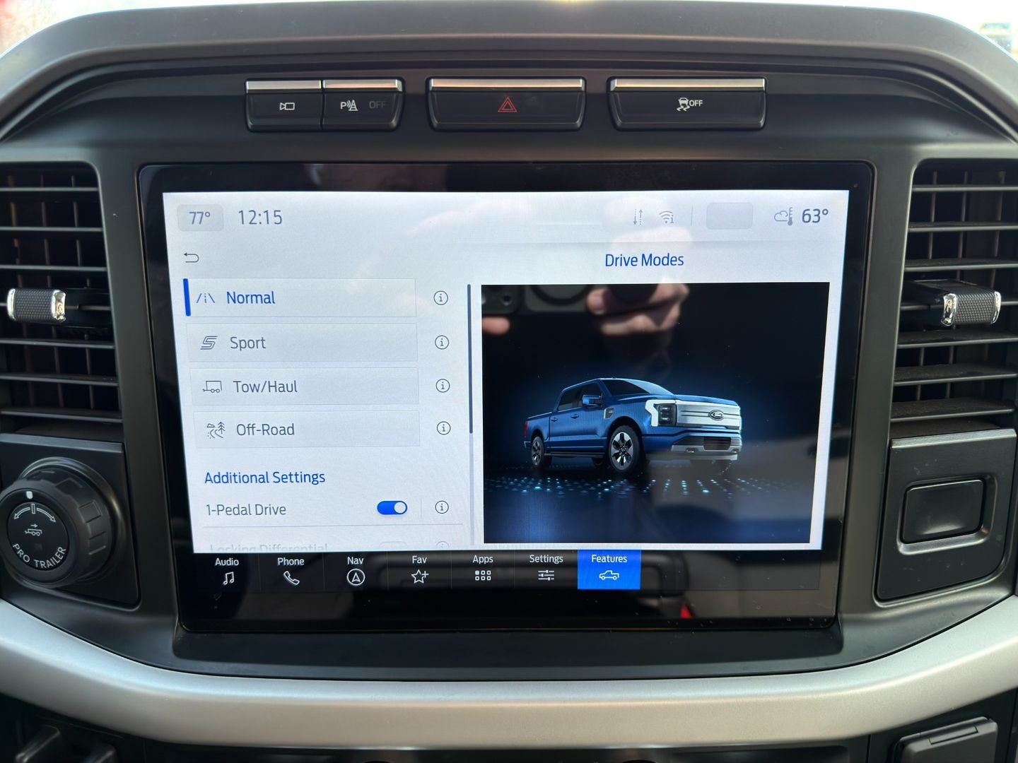 2023 Ford F-150 Lightning XLT