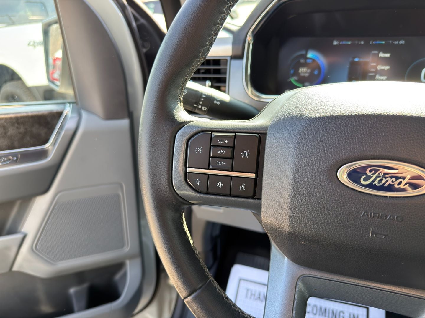 2023 Ford F-150 Lightning XLT