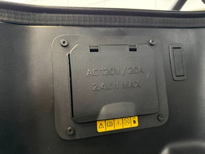 2022 Ford F-150 Lightning LARIAT