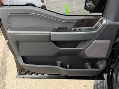 2022 Ford F-150 Lightning LARIAT