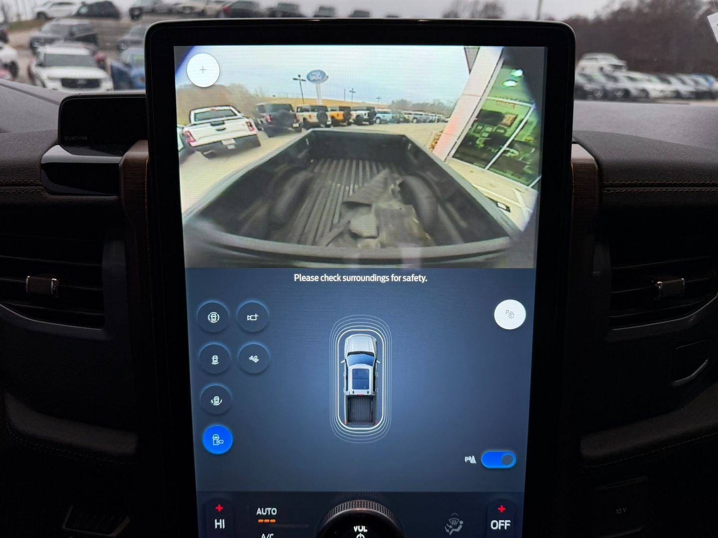 2022 Ford F-150 Lightning LARIAT