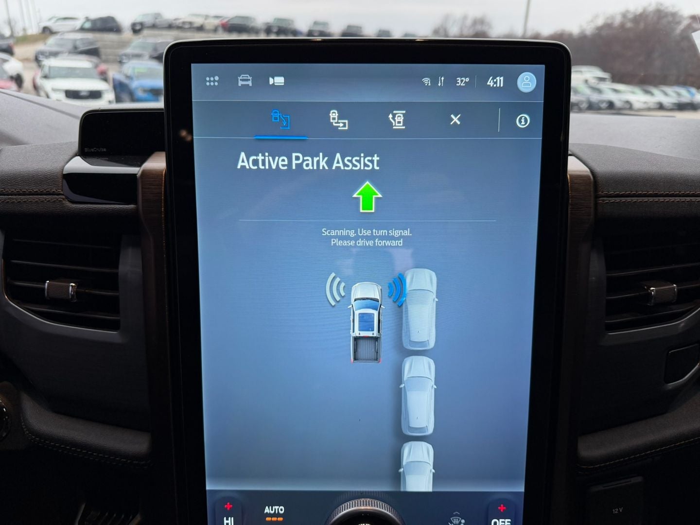 2022 Ford F-150 Lightning LARIAT