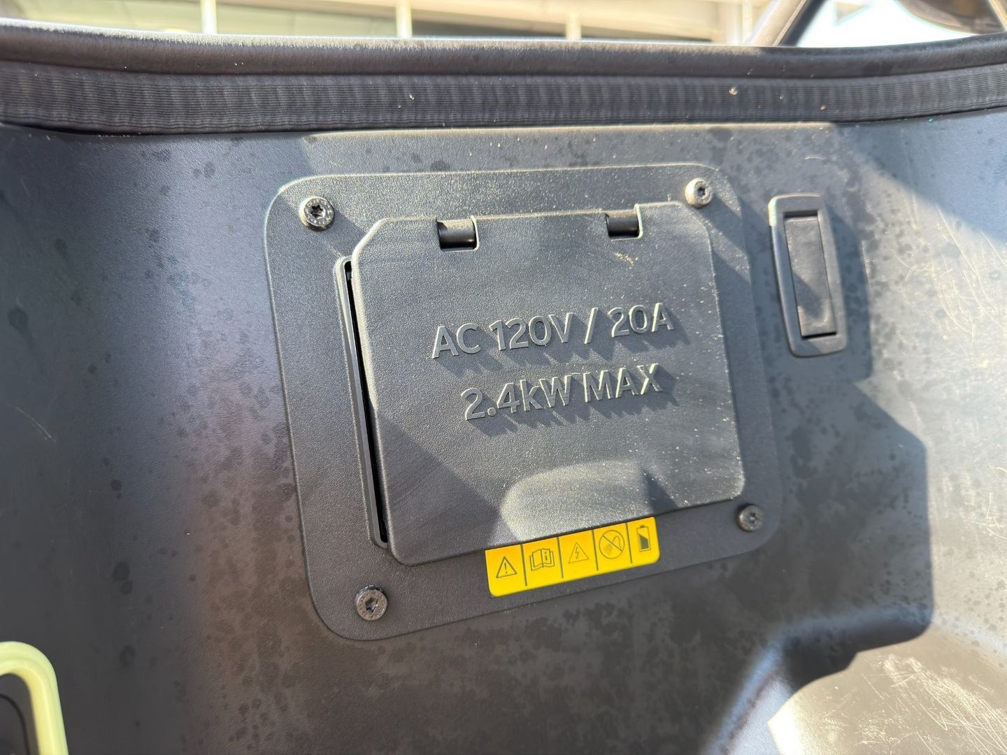 2023 Ford F-150 Lightning LARIAT