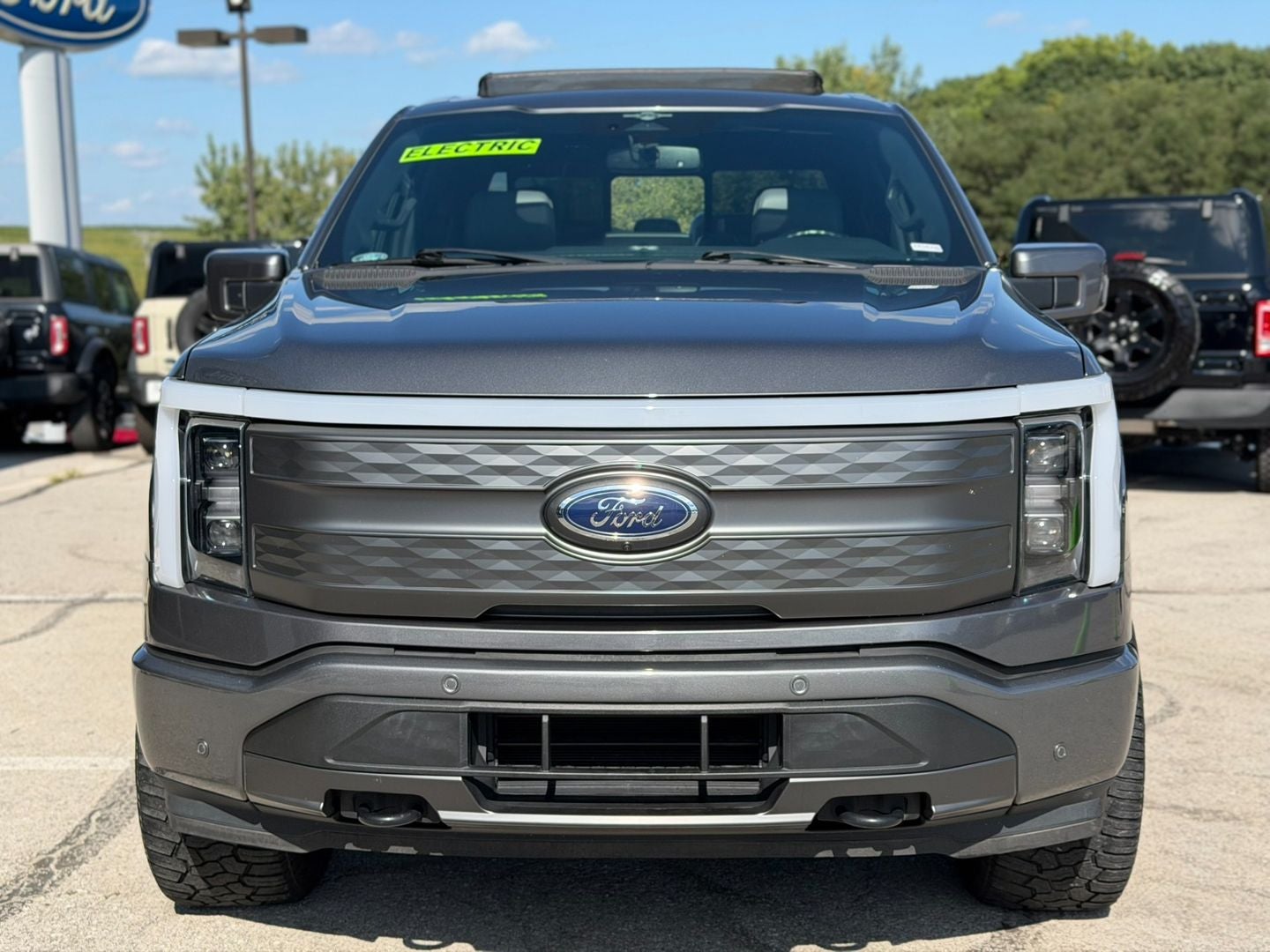 2023 Ford F-150 Lightning LARIAT