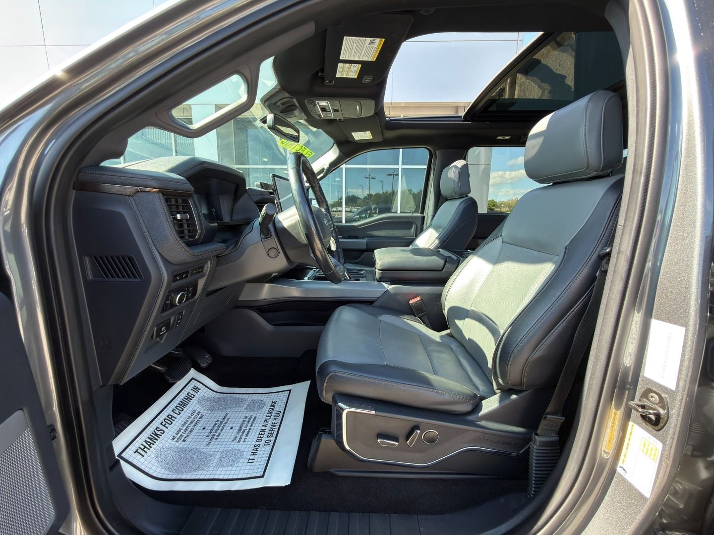 2023 Ford F-150 Lightning LARIAT