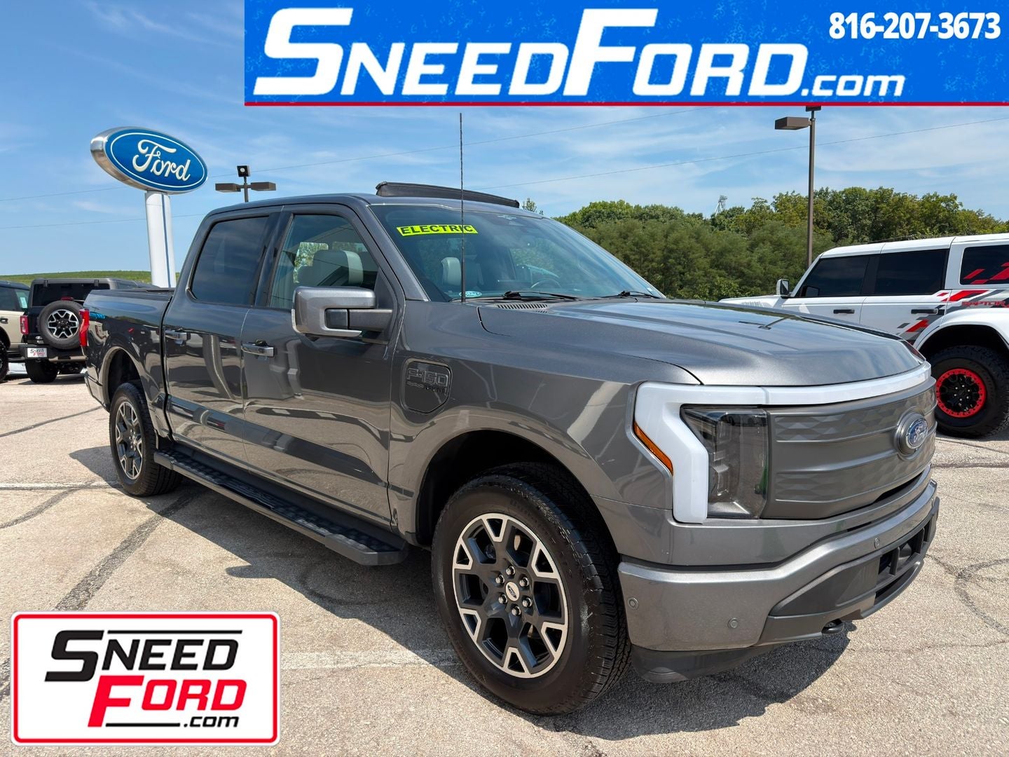 2023 Ford F-150 Lightning LARIAT