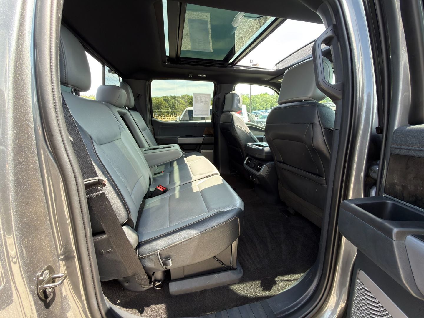 2023 Ford F-150 Lightning LARIAT