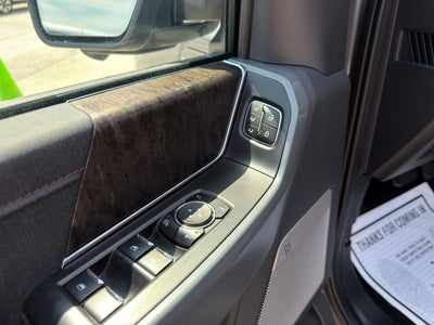 2023 Ford F-150 Lightning LARIAT